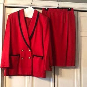 Women’s suit